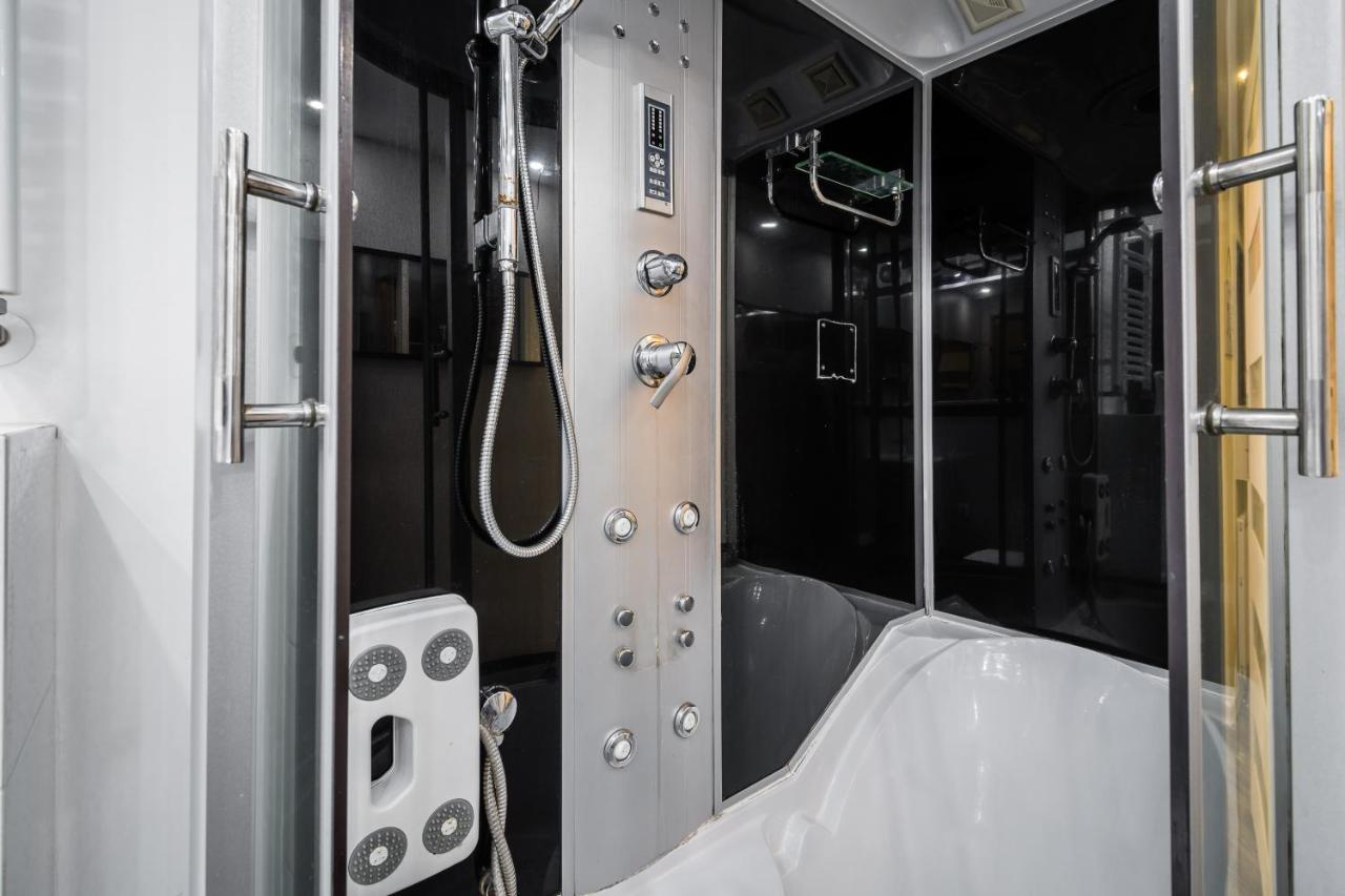 Apartament Glamour Konarskiego Wawelofts Krakau Buitenkant foto